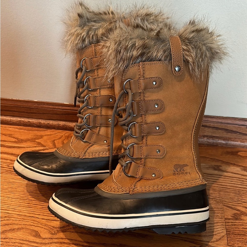 Sorel Women's Winter Boots - Brown and Black